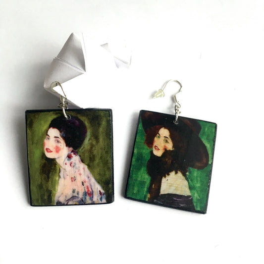 Gustav Klimt, Portrait of a Lady green art earrings with a portrait of yang lady lovers of Klimt, Sustainable artsy gift earrings by Obljewellery