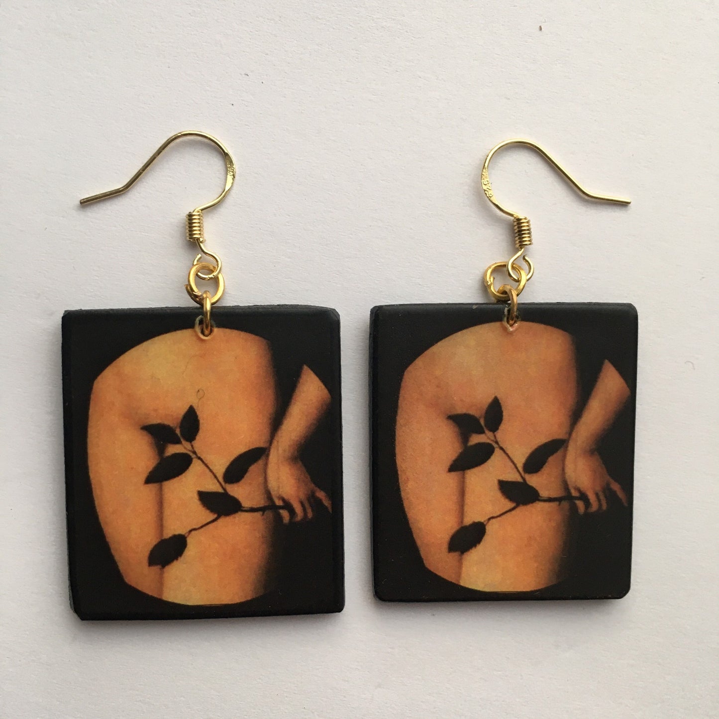 Sensual art earring inspired by Lucas Cranach.