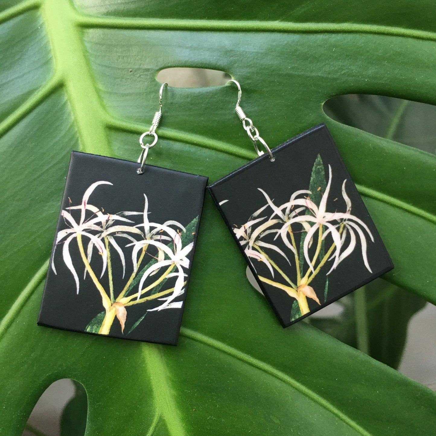 Mary Delany white flowers earrings. Mother day gift