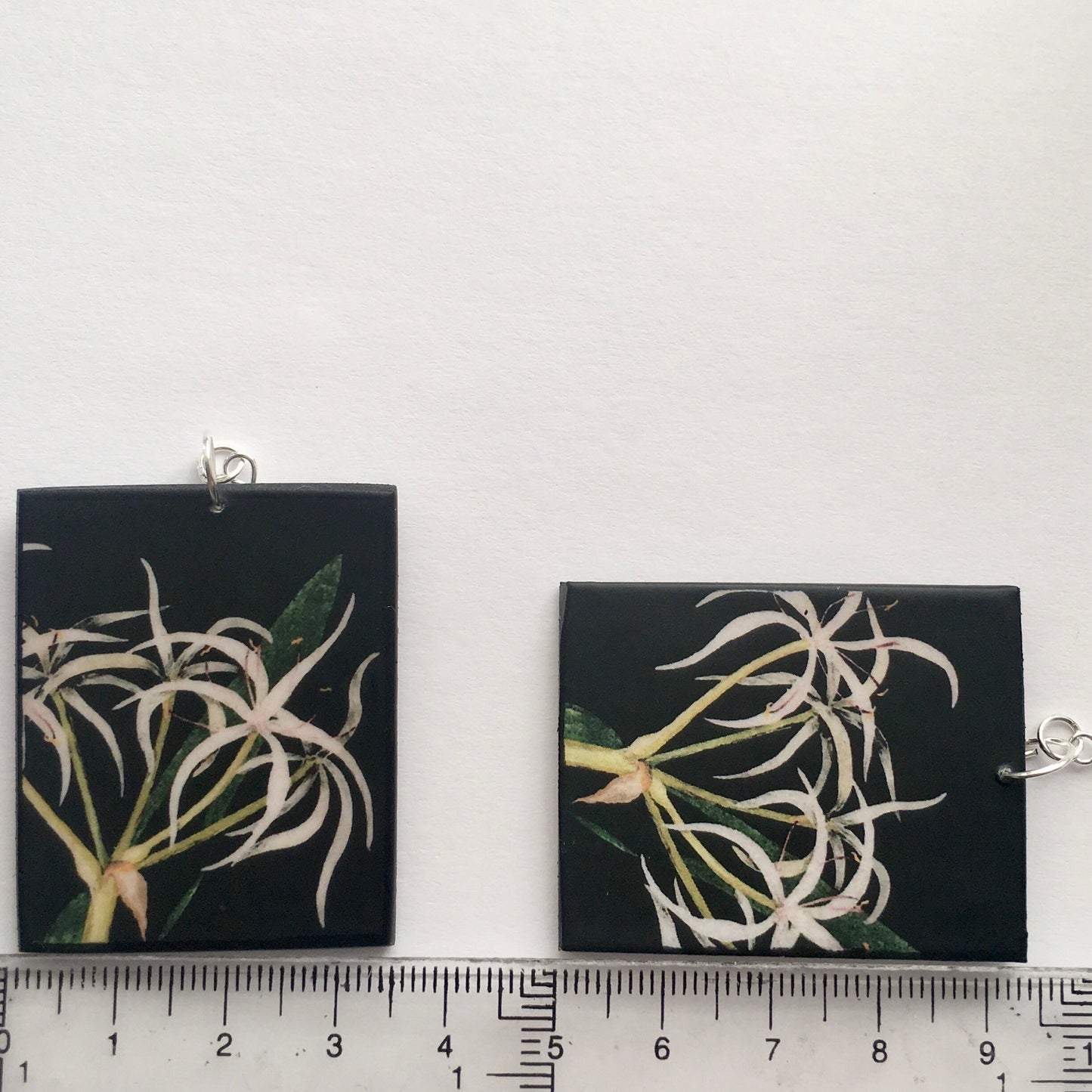 Mary Delany white flowers earrings. Mother day gift