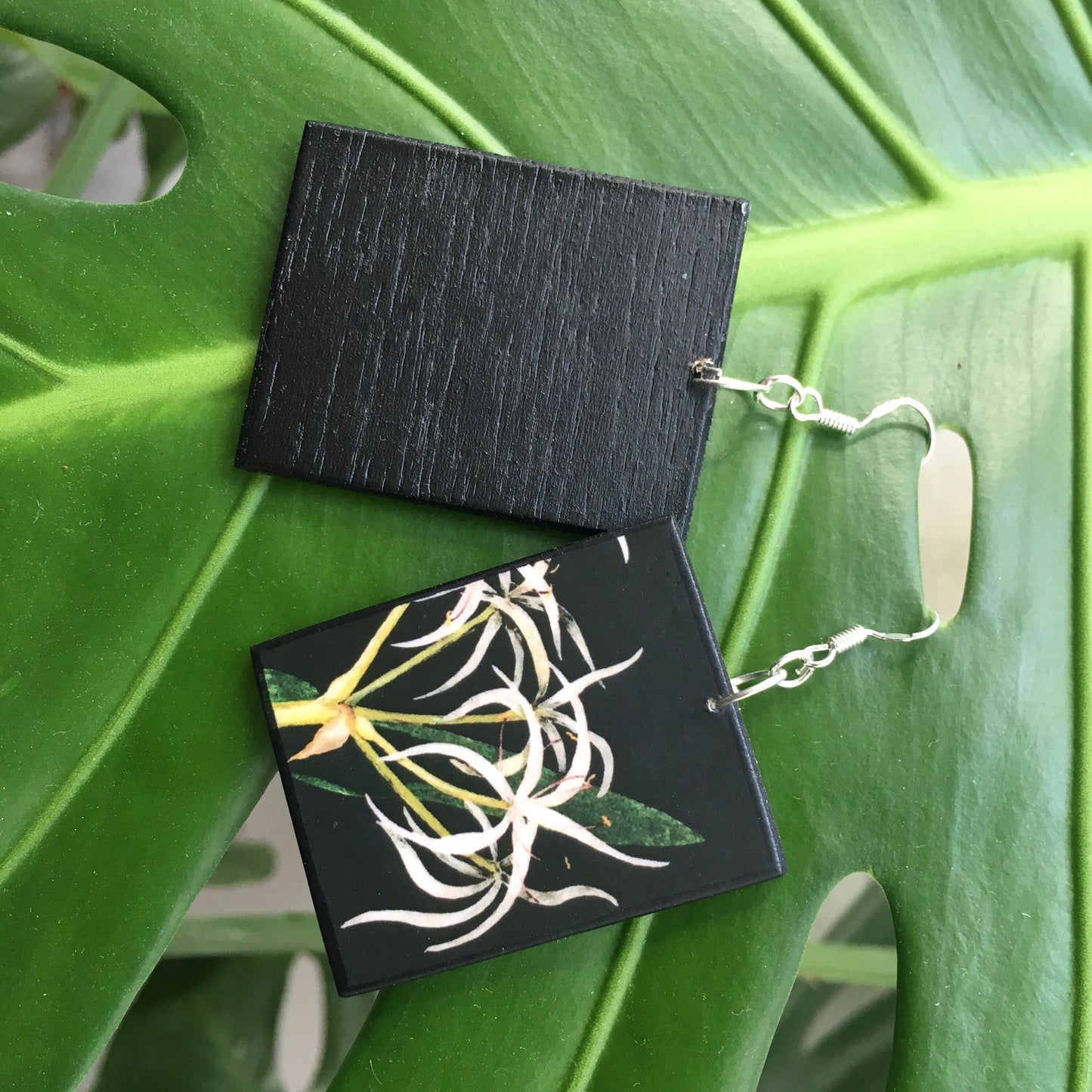 Mary Delany white flowers earrings. Mother day gift