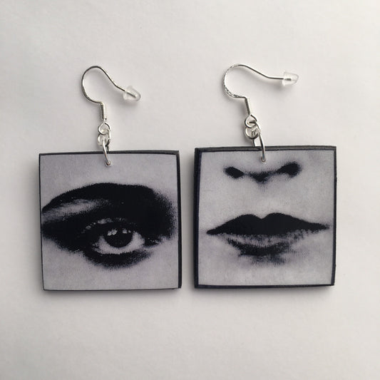 Pop art style obljewellery earrings on sustainable wood with sterling silver (925) hooks. These detail is a Pop art, Bauhaus fusion inspired image for fashion and design lovers. The art prints on those earrings are images we have elaborated for our shop of wall art sculpture (artandshadow.etsy.com)