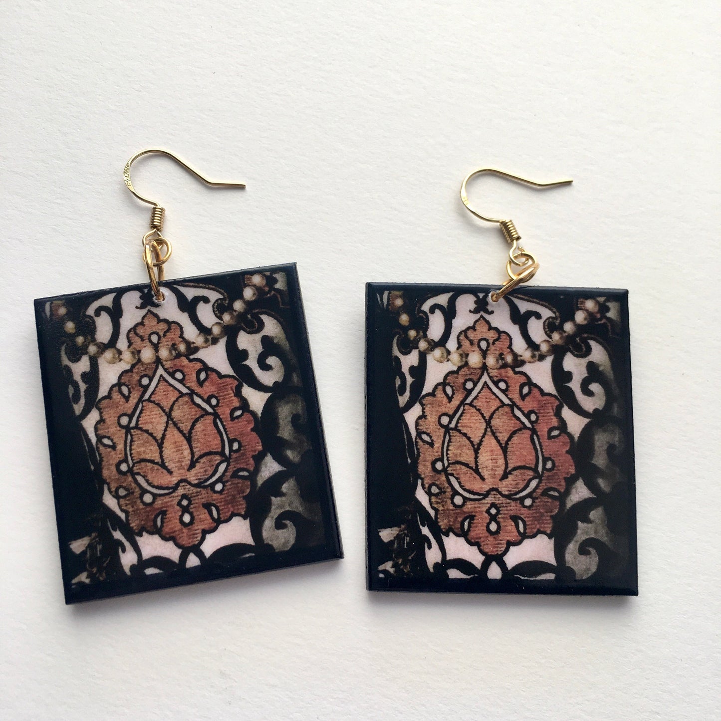 Agnolo Bronzino inspired earrings, elegant details of Renaissance art dress. Sustainable jewellery by obljewellery.