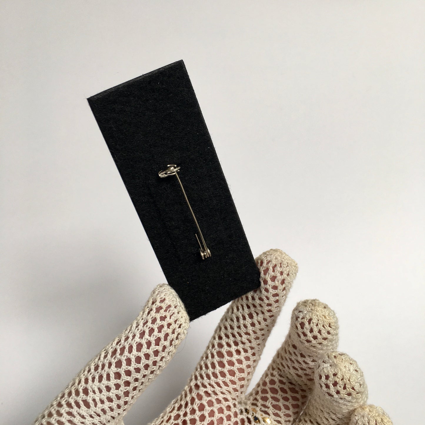 Museum-Inspired Sustainable Brooches Urbino prospective, art brooch Obljewellery
