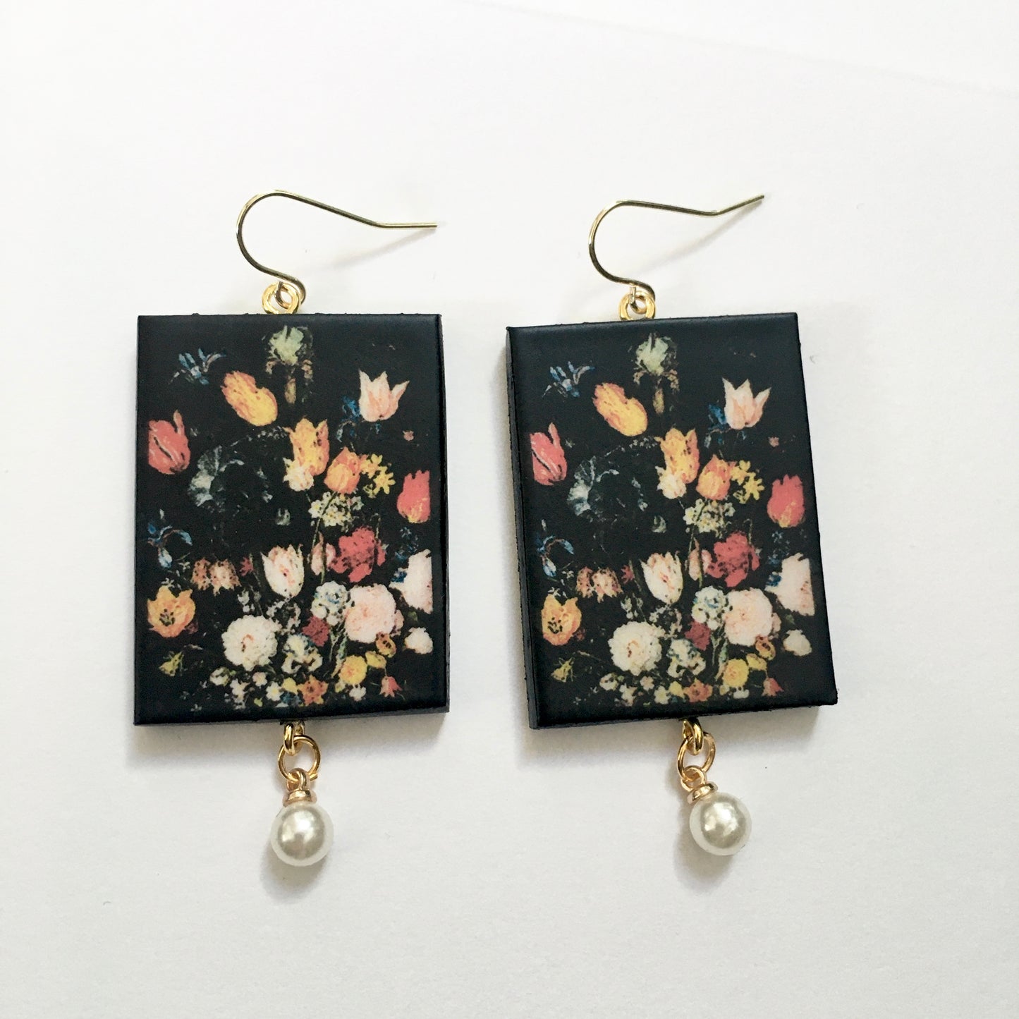 Bruegel flower earrings with pearls