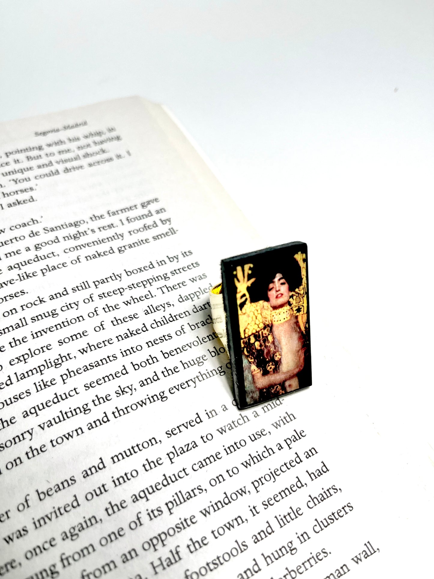 Museum-Inspired Sustainable Rings Judith and the Head of Holofernes, Gustav Klimt wood ring Obljewellery