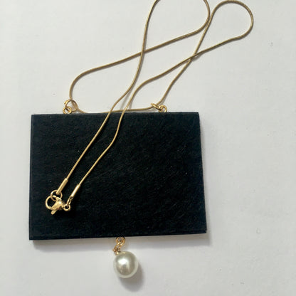 Museum-Inspired Sustainable Necklace Gustav Klimt “The Kiss” Art Pendant Necklace with Pearl &amp; Gold Leaf Obljewellery