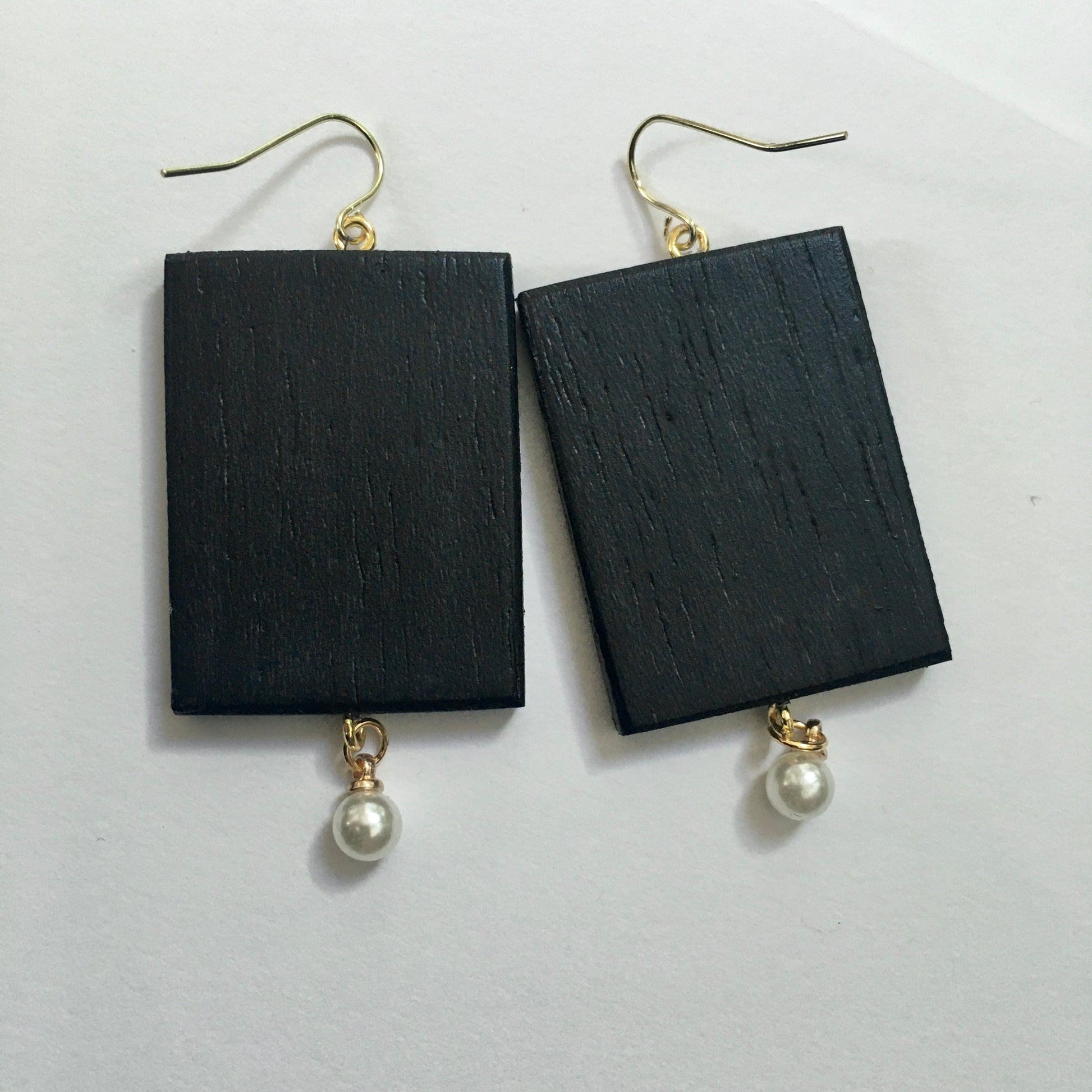 Museum-Inspired Sustainable Earrings Bruegel flower earrings with pearls Obljewellery