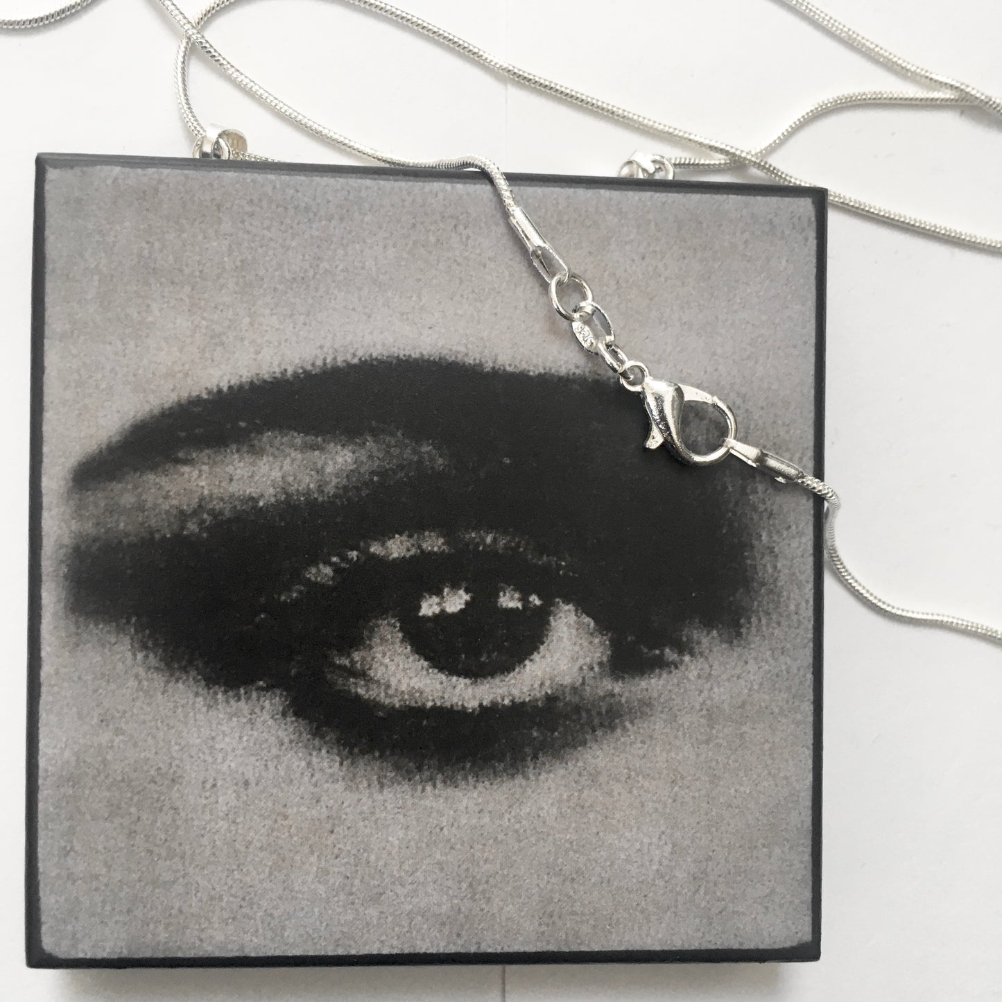 Museum-Inspired Sustainable Necklace Pop eye necklace Obljewellery