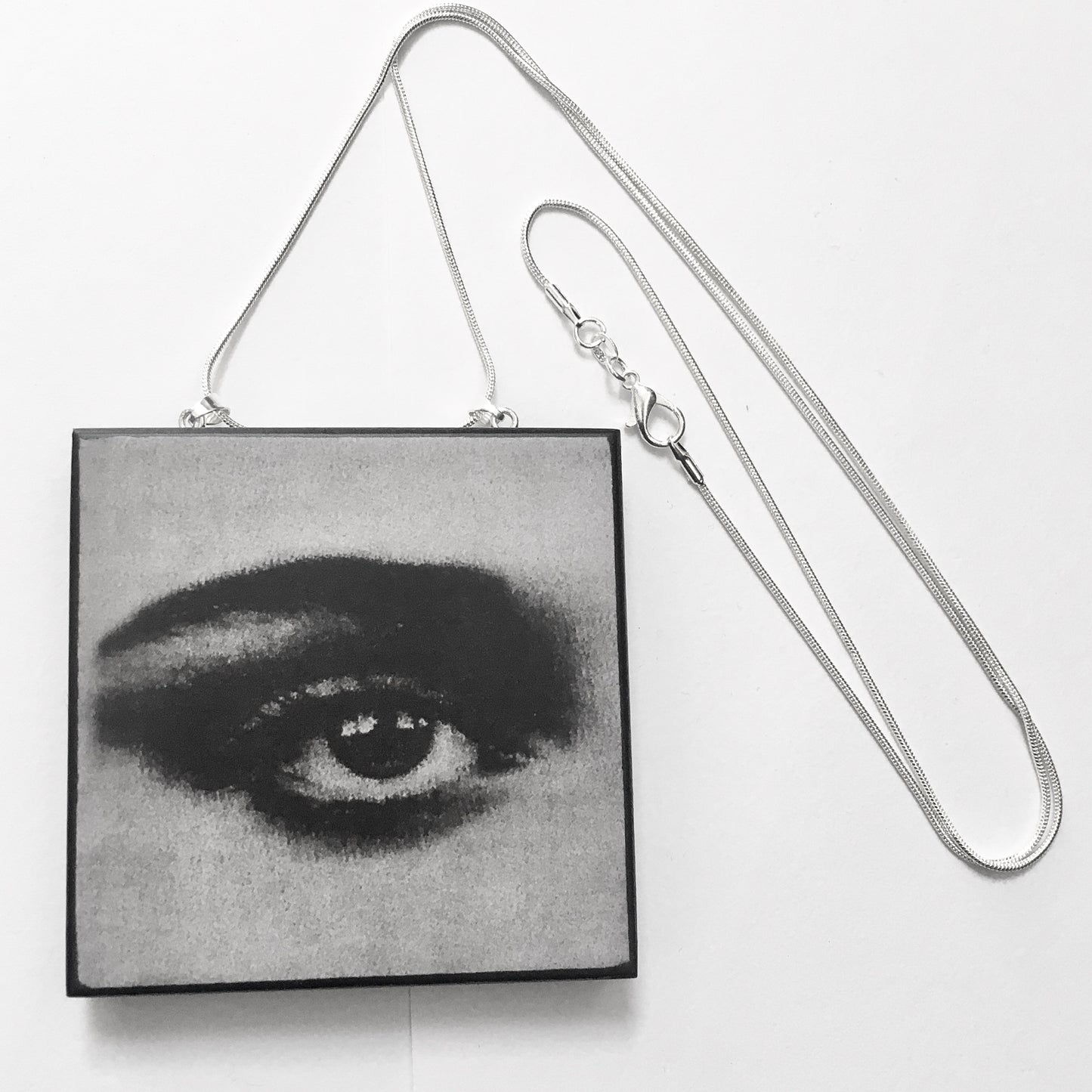 Museum-Inspired Sustainable Necklace Pop eye necklace Obljewellery