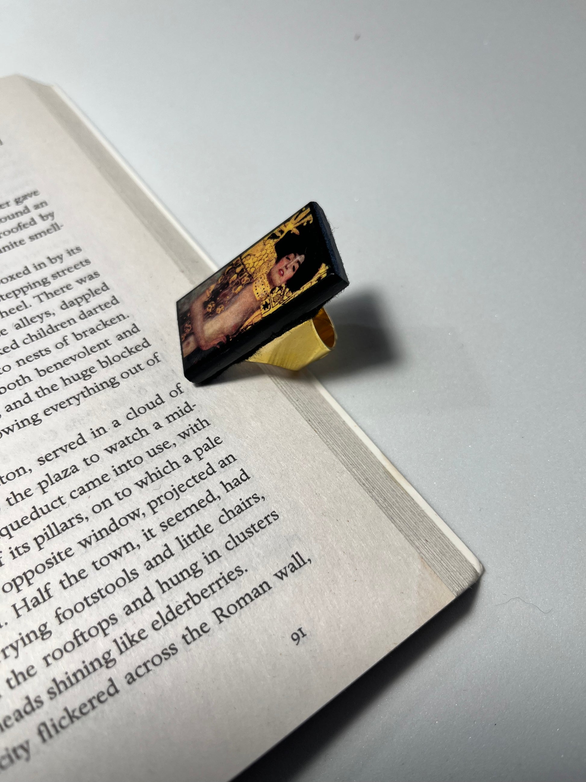 Museum-Inspired Sustainable Rings Judith and the Head of Holofernes, Gustav Klimt wood ring Obljewellery