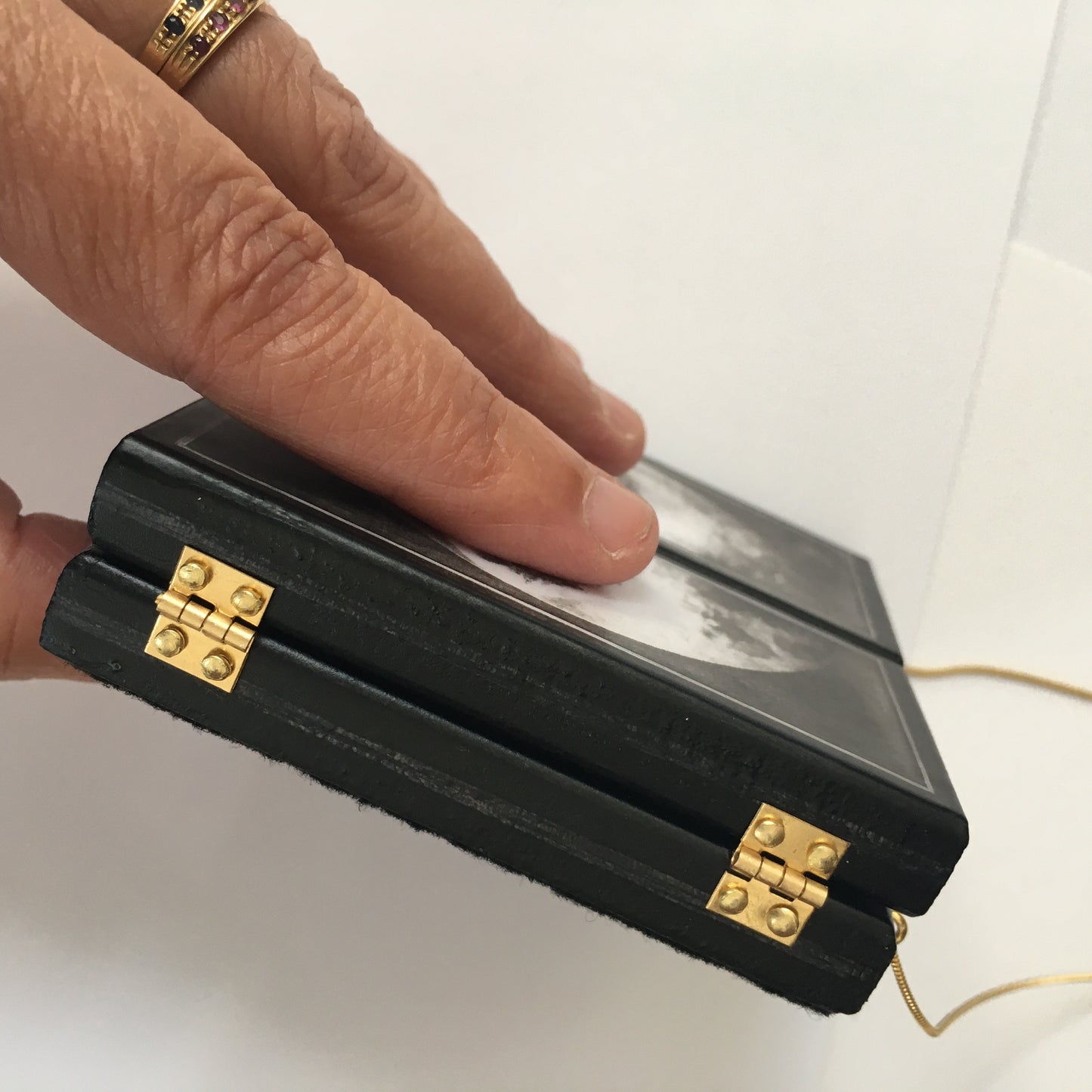 Museum-Inspired Sustainable Necklace The Garden of Earthly Delights: A Wearable 3D Triptych Obljewellery