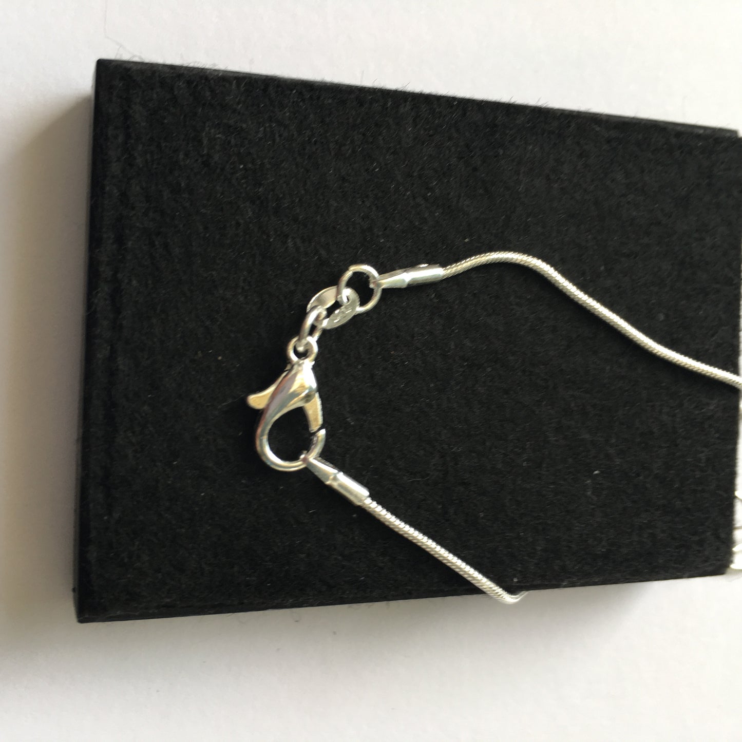 Museum-Inspired Sustainable Necklace Hieronymus Bosch, Cutting the Stone necklace Obljewellery