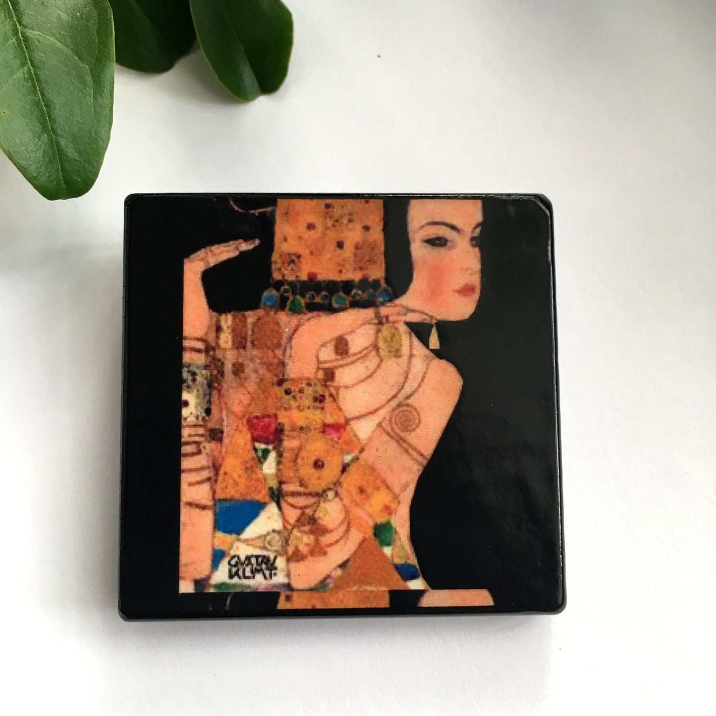 Gustave Klimt, wooden statement brooch by Obljewellery. Aesthetic, uncommon brooch in Black with a lady art painting detail. 3.5 cm squared in solid wood.