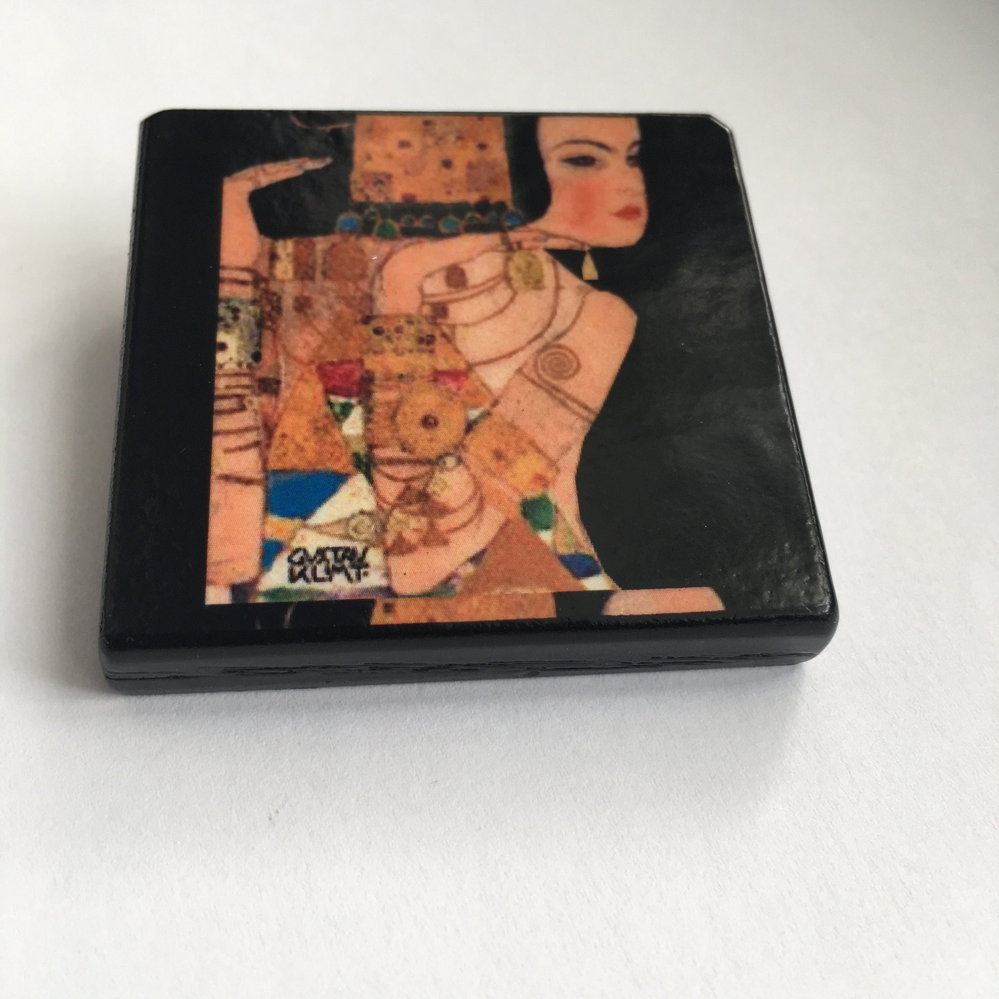 Museum-Inspired Sustainable Brooches Klimt art booch Obljewellery
