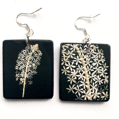 Museum-Inspired Sustainable Earrings Mary Delany, white flowers earrings. Sustainable gift Obljewellery