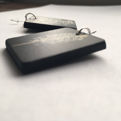Museum-Inspired Sustainable Earrings Mary Delany, white flowers earrings. Sustainable gift Obljewellery