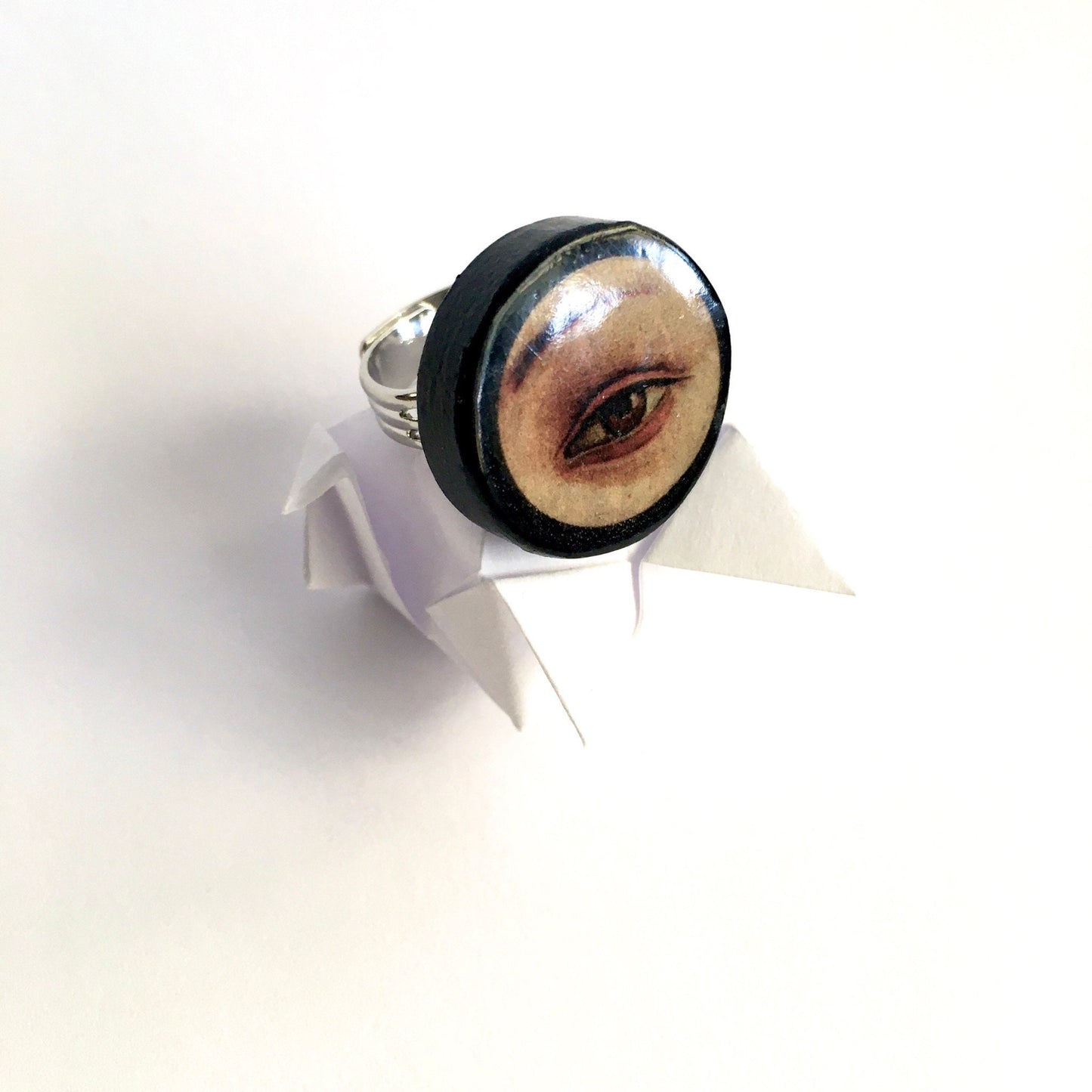 Lover’s eye, wooden ring. Botticelli art image ring. Eccentric gift.