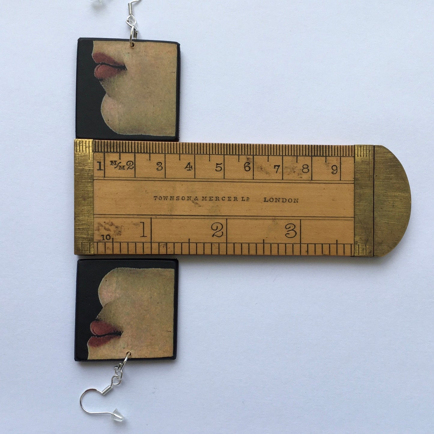 Museum-Inspired Sustainable Earrings Botticelli, lips art detail. Sustainable jewellery gift. Obljewellery