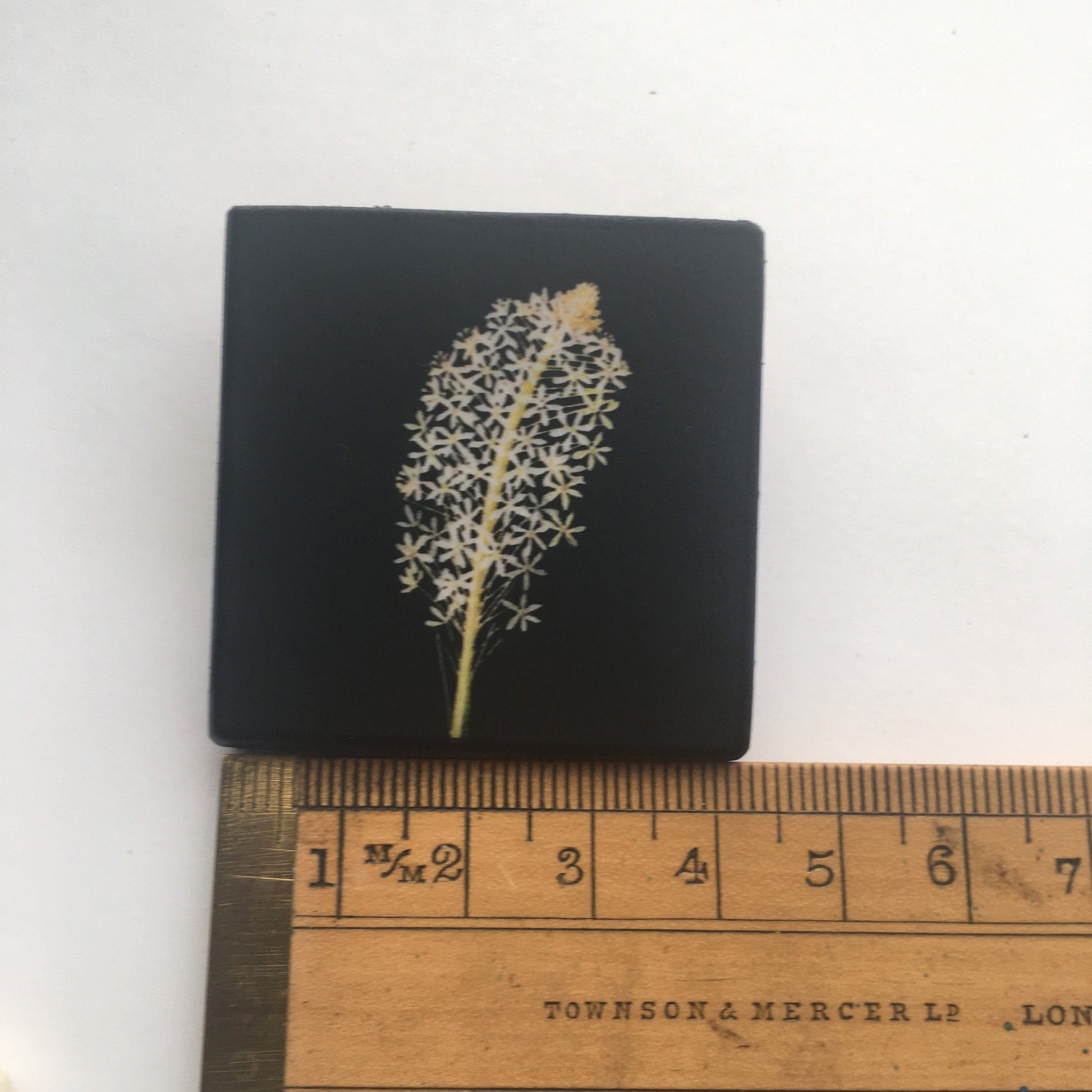 Museum-Inspired Sustainable Brooches Mary Delany wooden, flowers brooch, birthday gift. Obljewellery