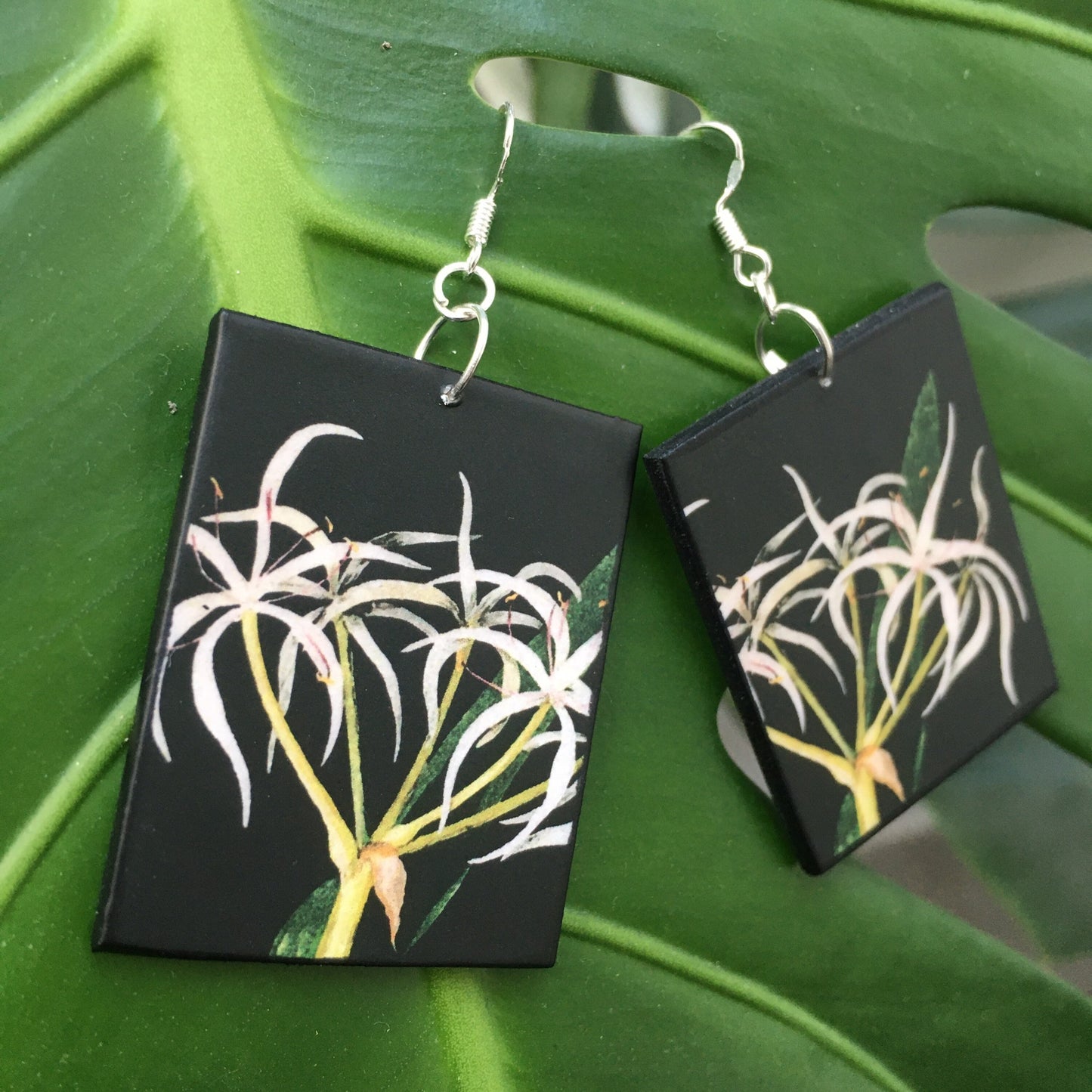 Mary Delany white flowers earrings. Mother day gift