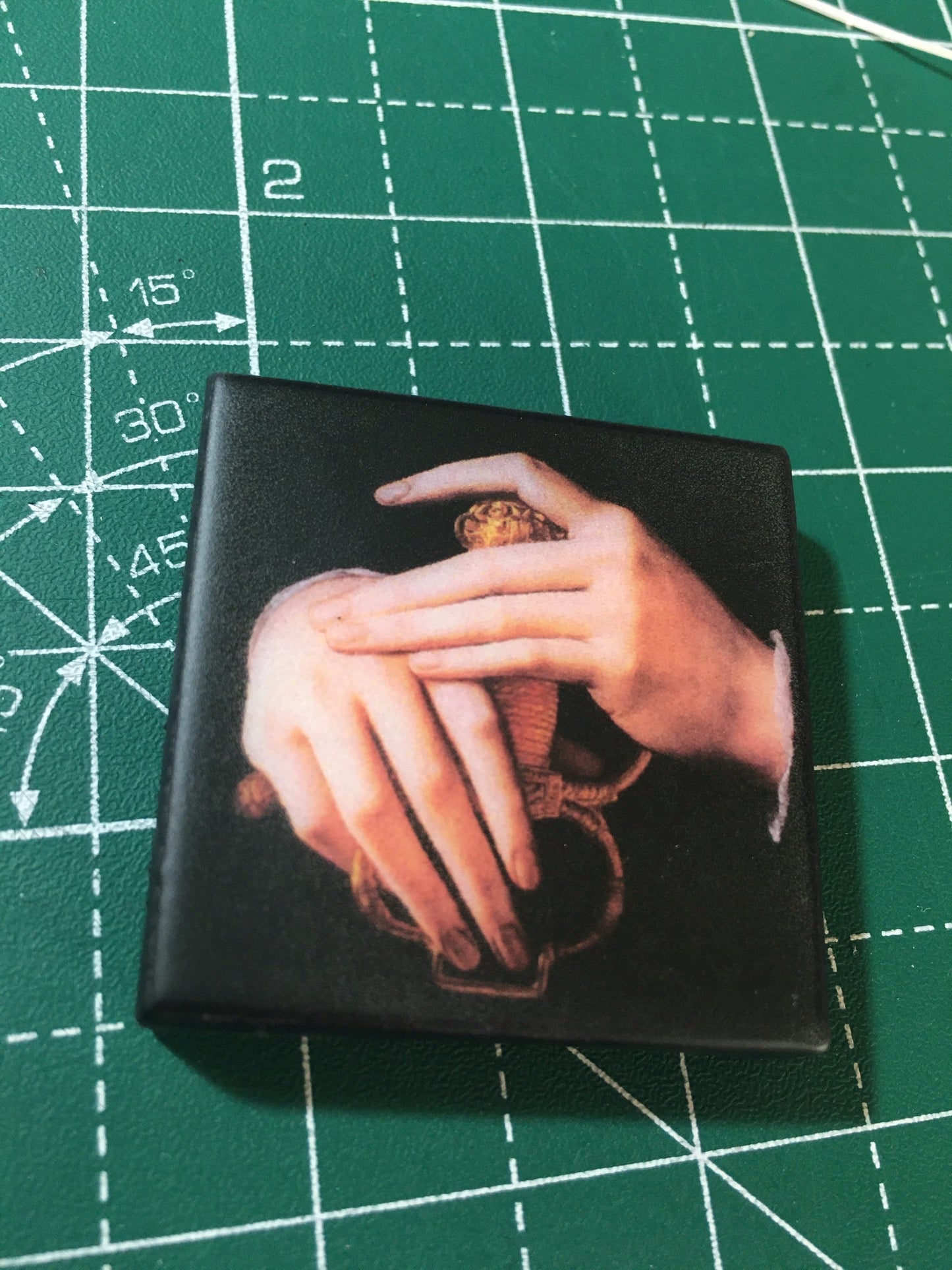 Museum-Inspired Sustainable Brooches Art Brooch inspired by Agnolo Bronzino hands detail Obljewellery