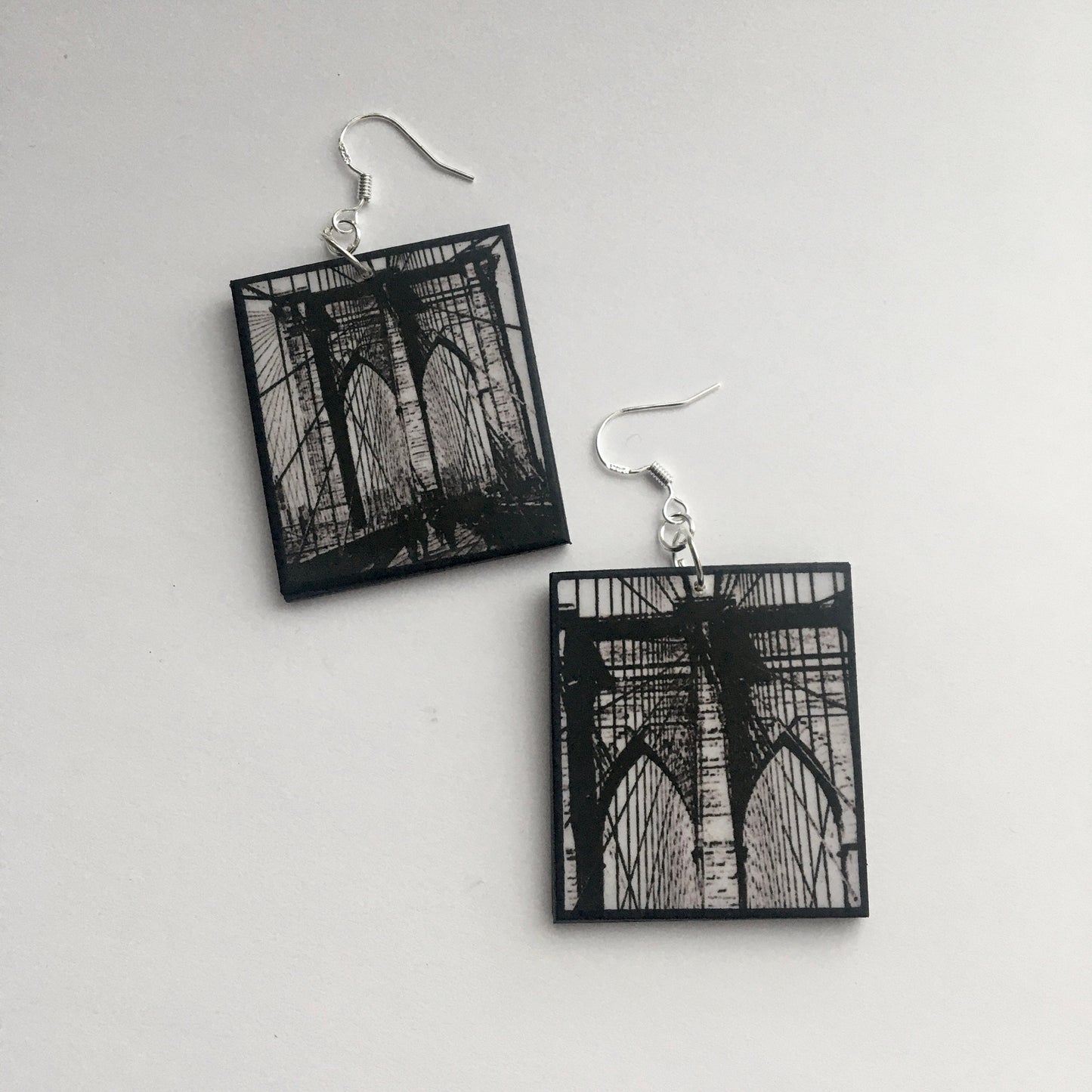 Museum-Inspired Sustainable Earrings Brooklyn Bridge, artsy earrings gift. Sustainable wood and silver hooks. Obljewellery