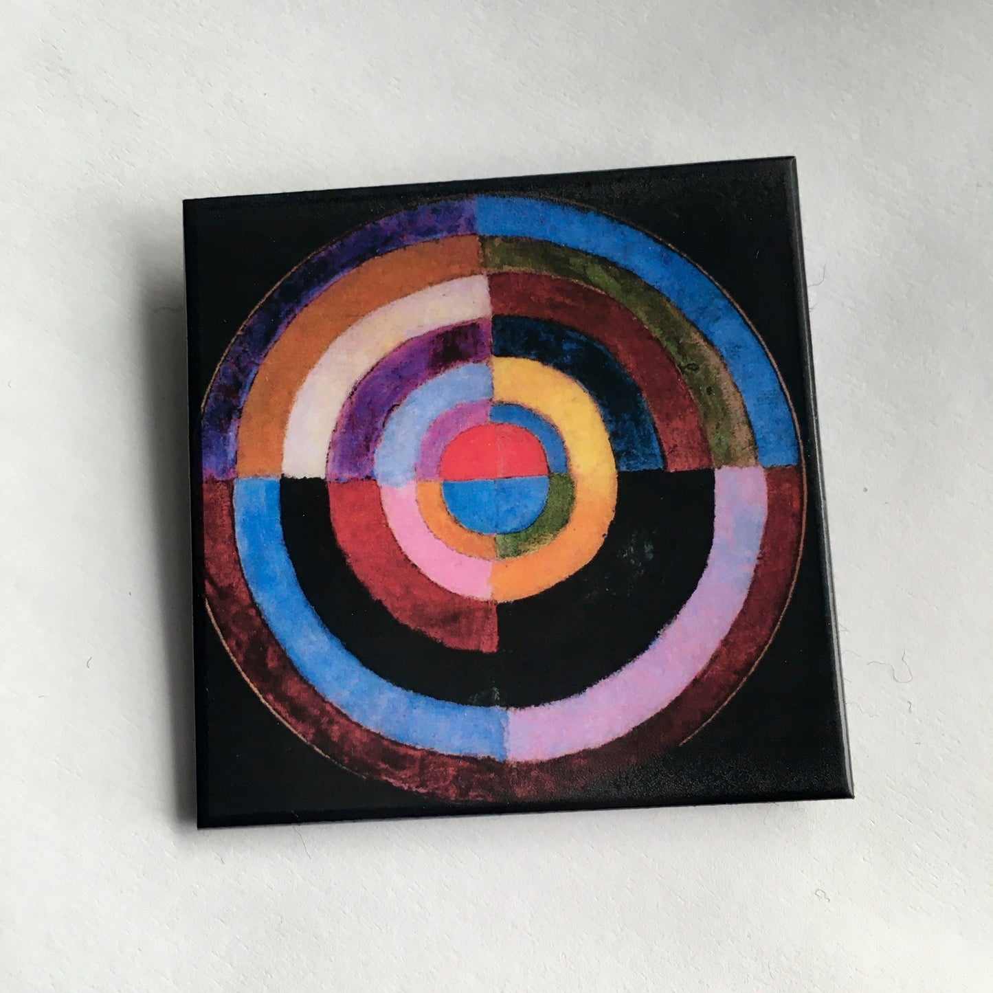 Museum-Inspired Sustainable Brooches Robert Delaunay, Primer Disque big brooch. Obljewellery