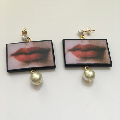 Museum-Inspired Sustainable Earrings Lips earrings with pearls Obljewellery