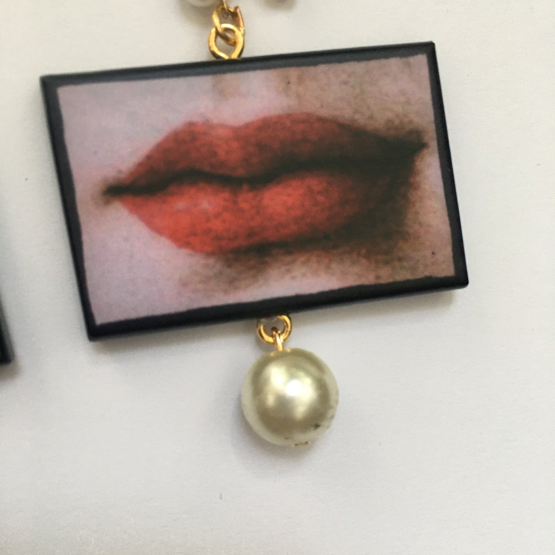 Museum-Inspired Sustainable Earrings Lips earrings with pearls Obljewellery