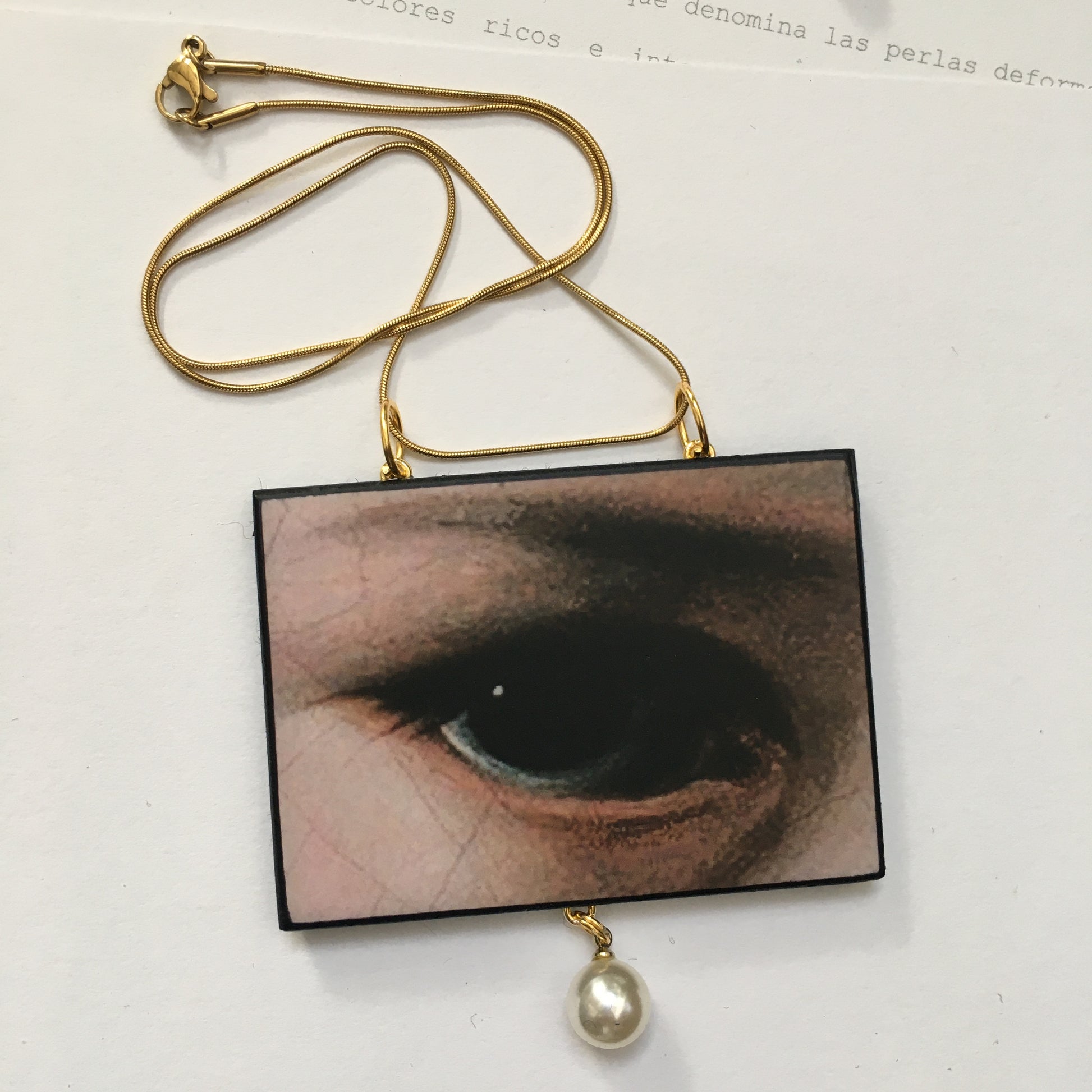 Museum-Inspired Sustainable Jewellery Sets Baroque art jewellery set Obljewellery
